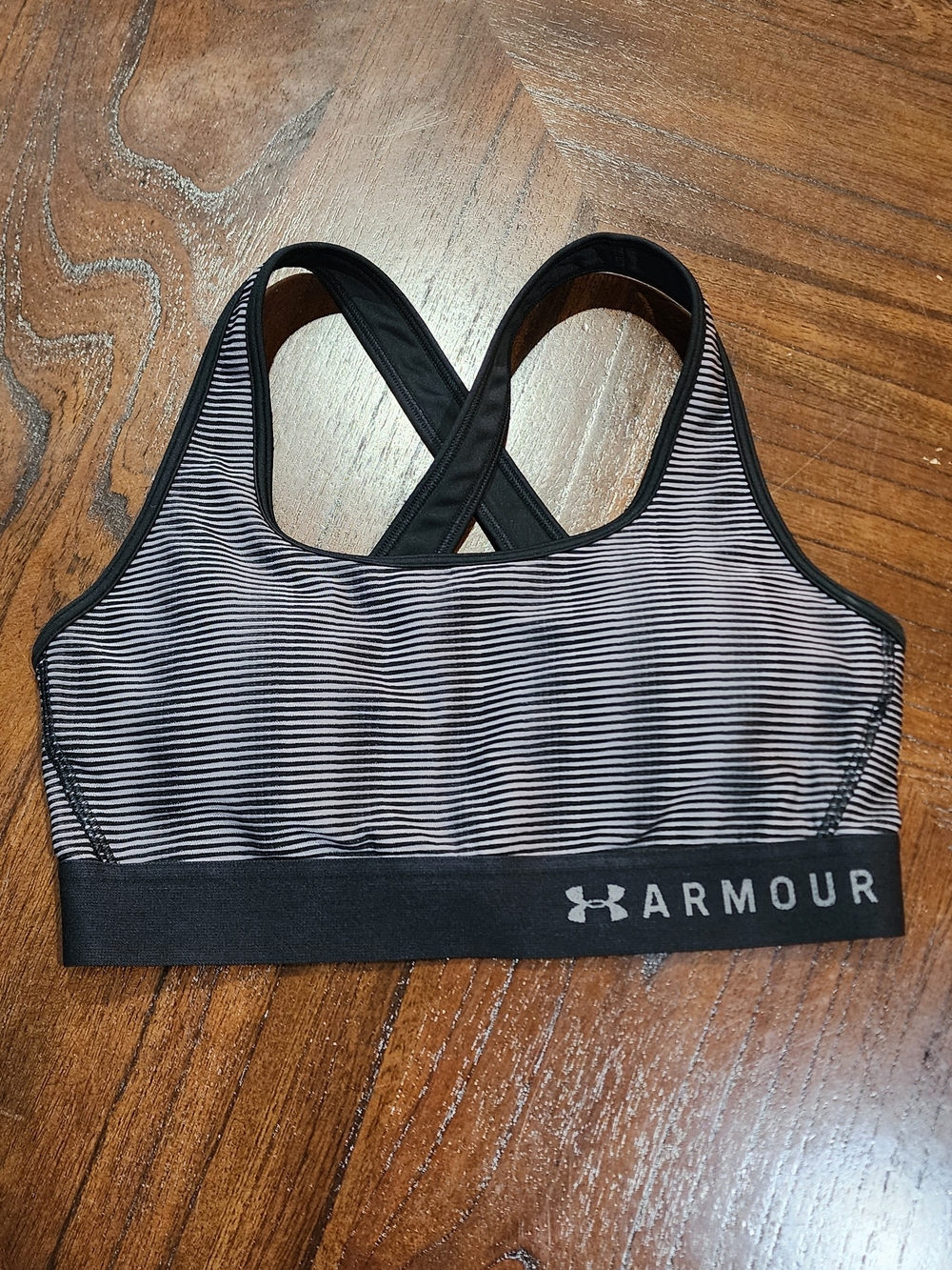 Under Armour Black & White Striped Crossback Sports Bra